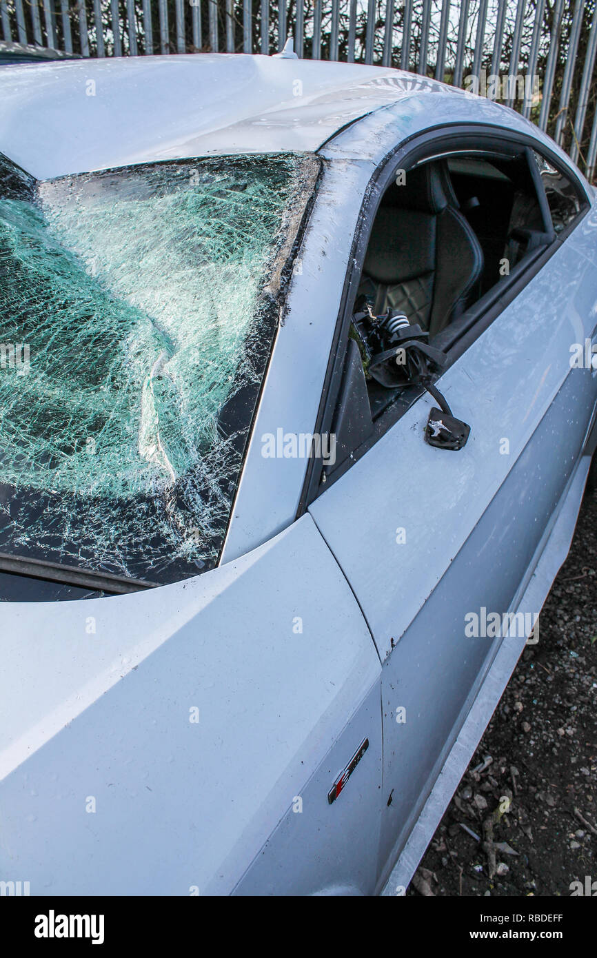 Car Crash; Smashed Windscreen / Roof Damage / Bodywork Damage / Wing