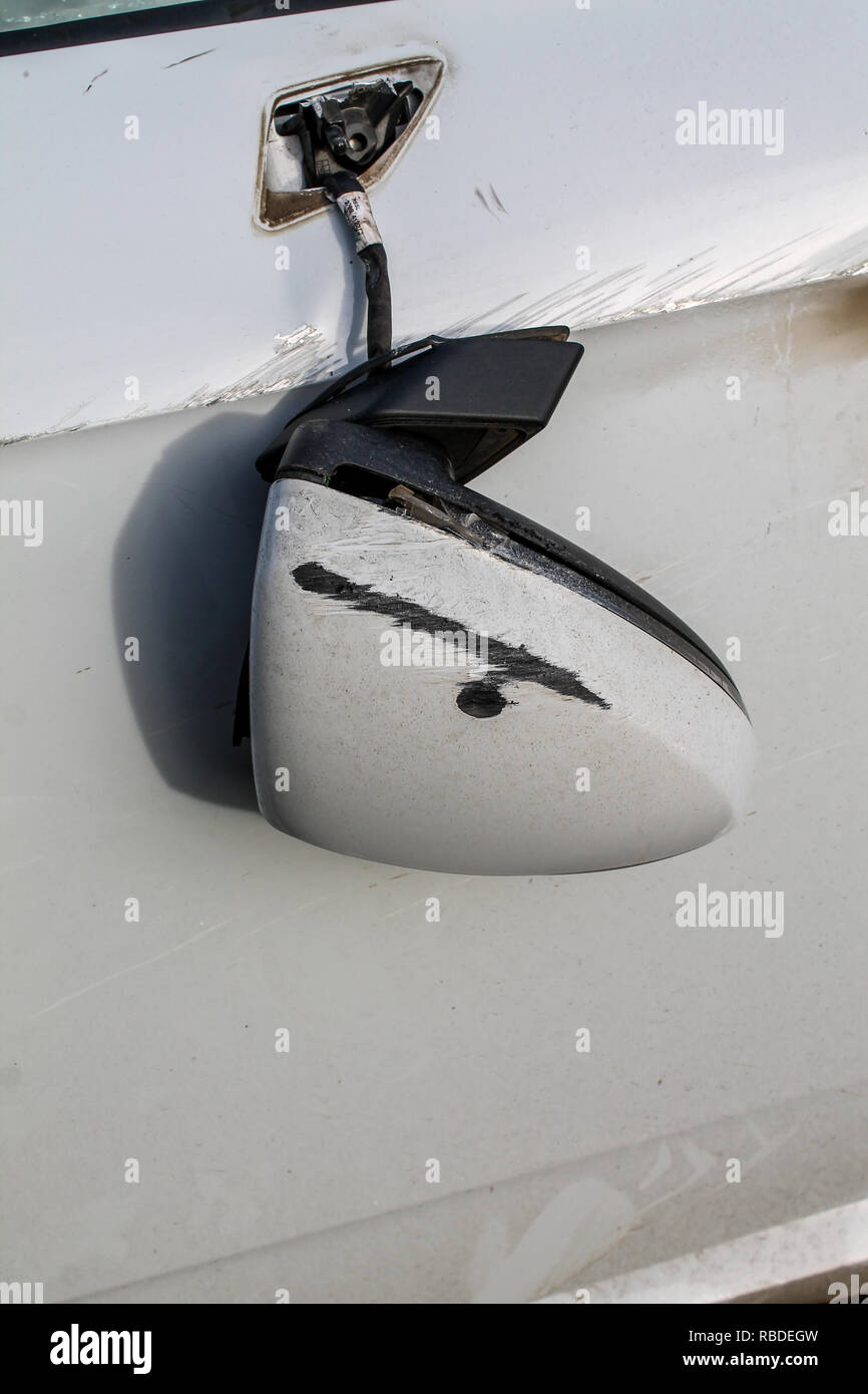 Car Crash; Smashed Windscreen / Roof Damage / Bodywork Damage / Wing