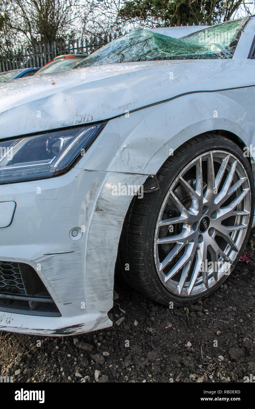 Car Crash; Smashed Windscreen / Roof Damage / Bodywork Damage / Wing