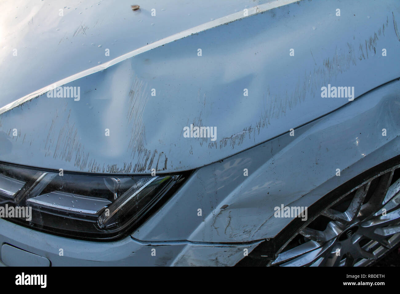 Car Crash; Smashed Windscreen / Roof Damage / Bodywork Damage / Wing