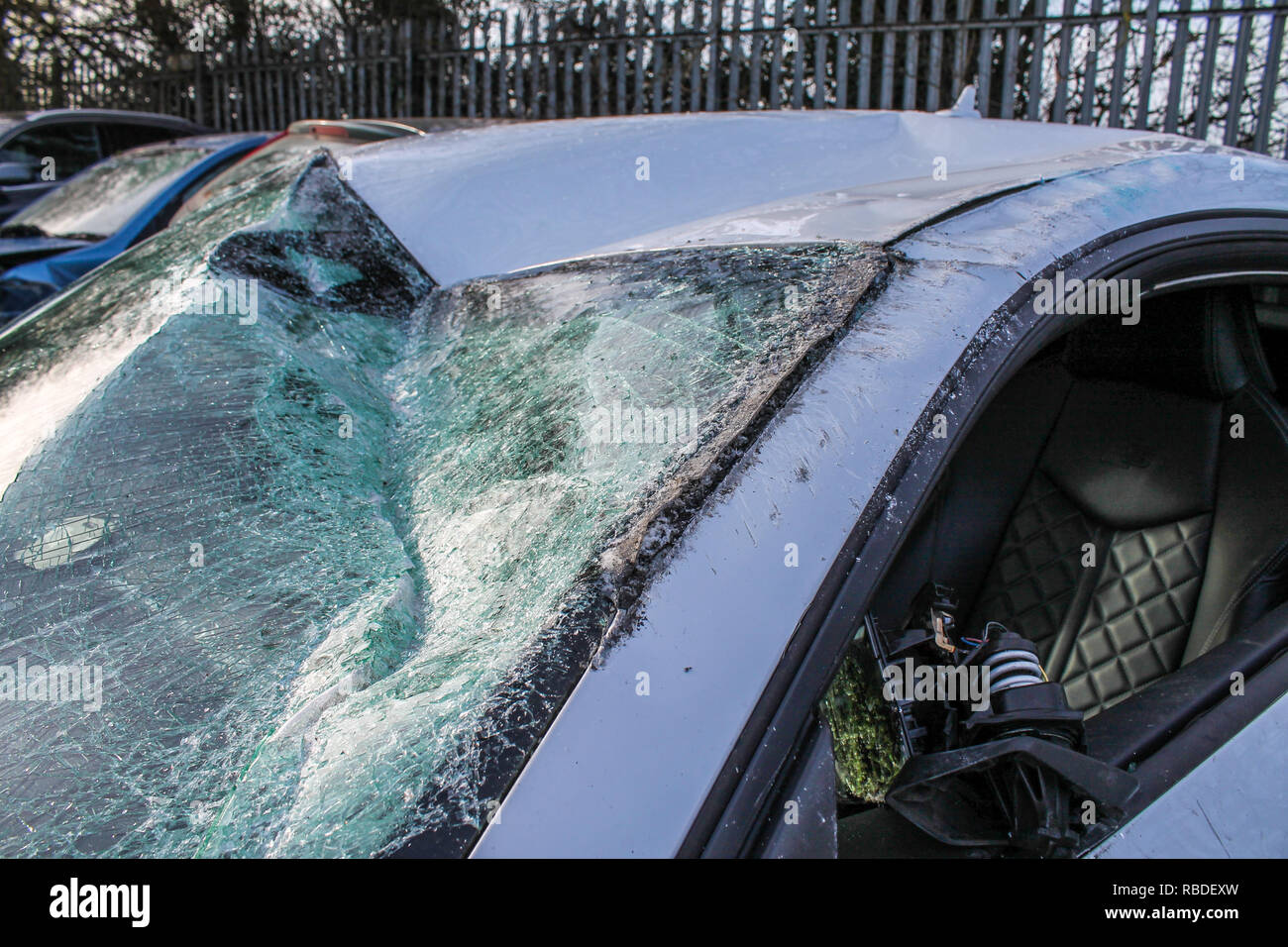 Car Crash; Smashed Windscreen / Roof Damage / Bodywork Damage / Wing