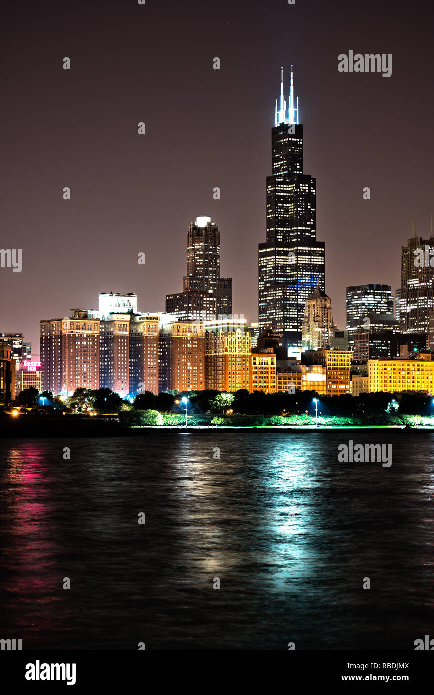 Cityscape image chicago downtown hi-res stock photography and images ...