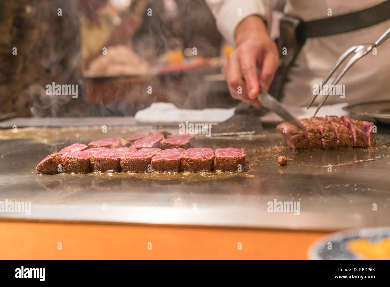 Chef cooking wagyu beef in Japanese restaurant Stock Photo Alamy