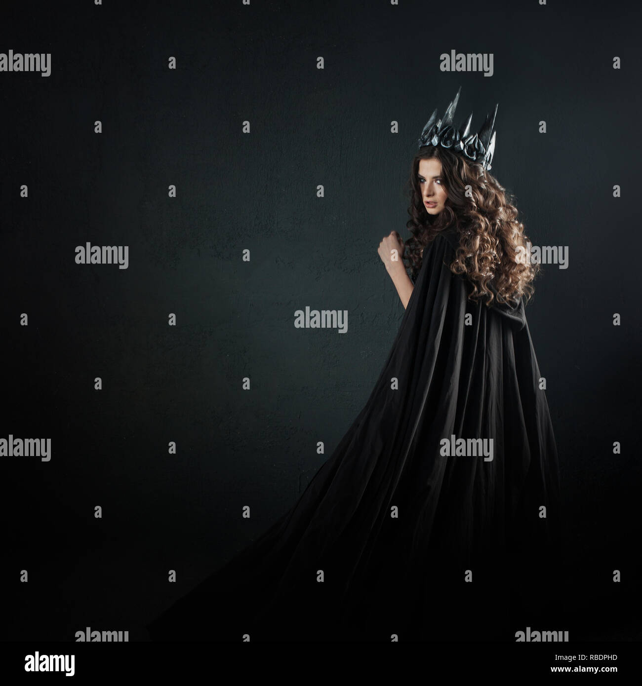 Black cloak hi-res stock photography and images - Alamy
