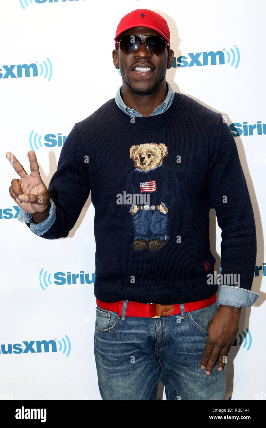 new-york-ny-november-09-young-dro-at-the-amazing-kreskin-unveiling-of-his-2016-presidential-election-prediction-at-xm-satellite-radio-on-wednesday-november-9-2016-in-new-york-ny-photo-by-steve-macksd-mack-pictures-RBE14H.jpg