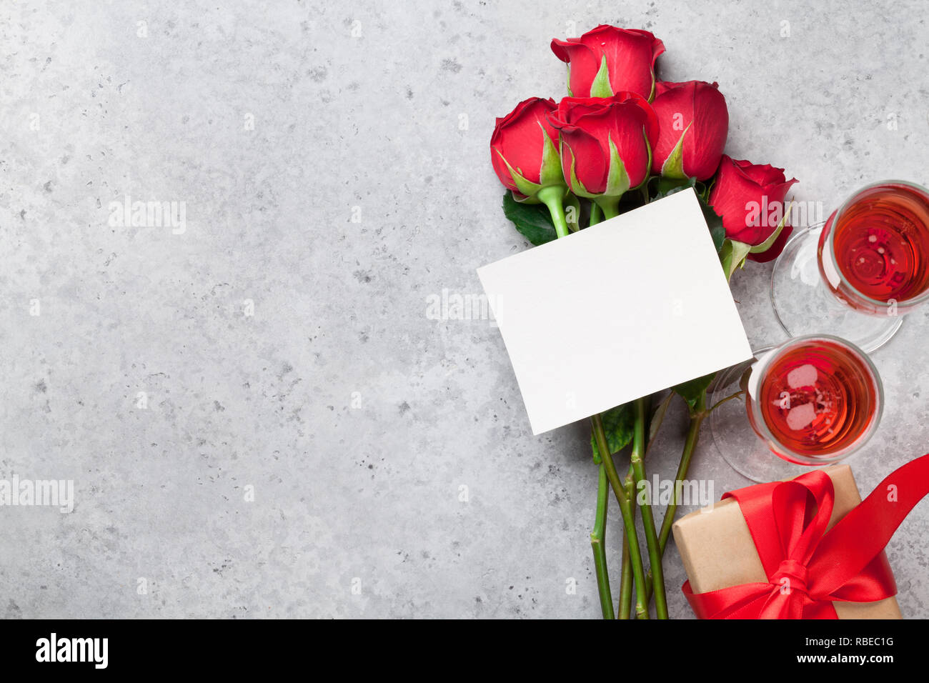 Valentine's day greeting card with red rose flowers bouquet and ...