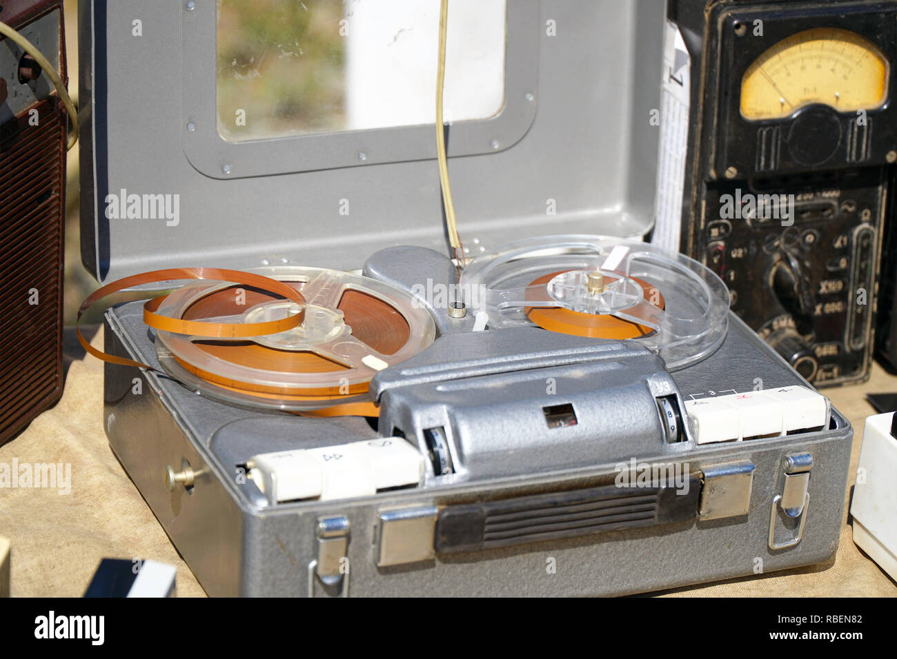 Antique vintage reel-to-reel tape recorder Stock Photo - Alamy