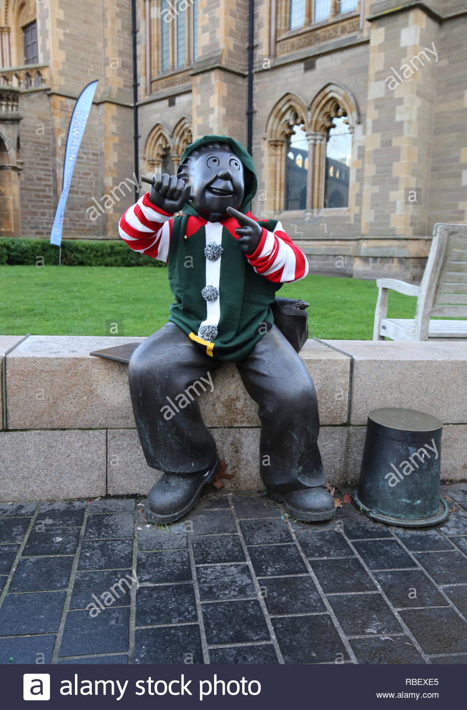 Oor Wullie Statue Dundee Stock Photos & Oor Wullie Statue Dundee Stock