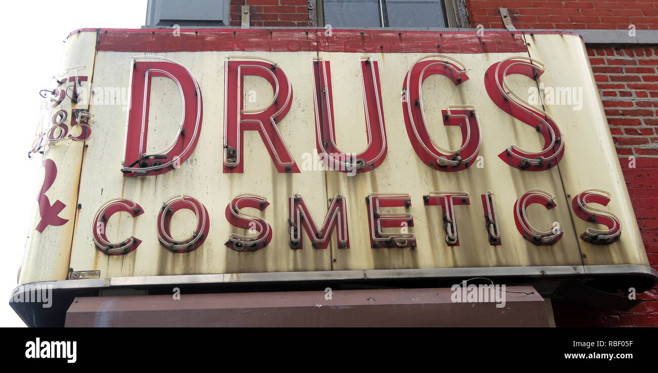 Block Drugstores pharmacy frontage, in red, neon, 101 2nd Ave, New York, NY 10003, USA - Est 1885, by Russian Alexander Block Stock Photo