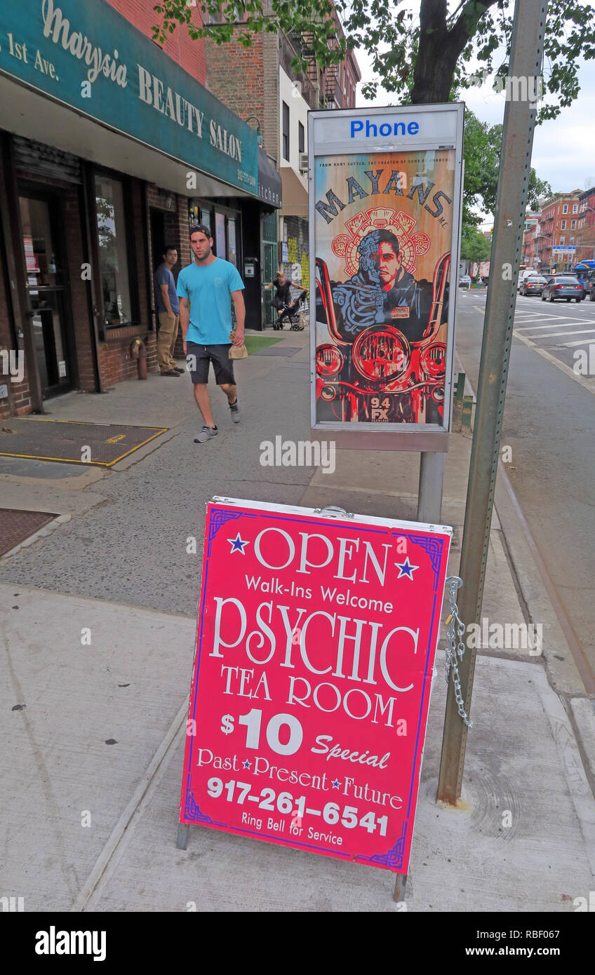 open Today, Psychic tea room, Psychology, exploring the mind, East Village, manhattan, New York, NYC, NY, USA Stock Photo