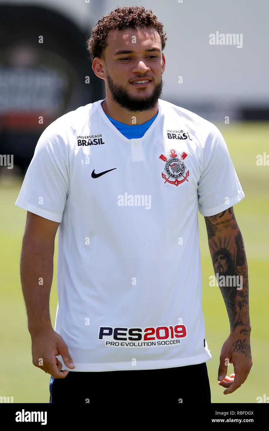 SÃO PAULO, SP - 10.01.2019: TREINO DO CORINTHIANS - Presentation of the  striker André Luis during the training of Corinthians held at CT Dr.  Joaquim Grava, East Zone of São Paulo. The
