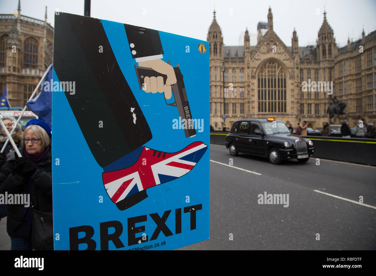 London, UK. 10th Jan 2019 : Anti-Brexit protesters demonstrate outside the Houses of Parliament in Westminster. Credit: Thabo Jaiyesimi/Alamy Live News Stock Photo