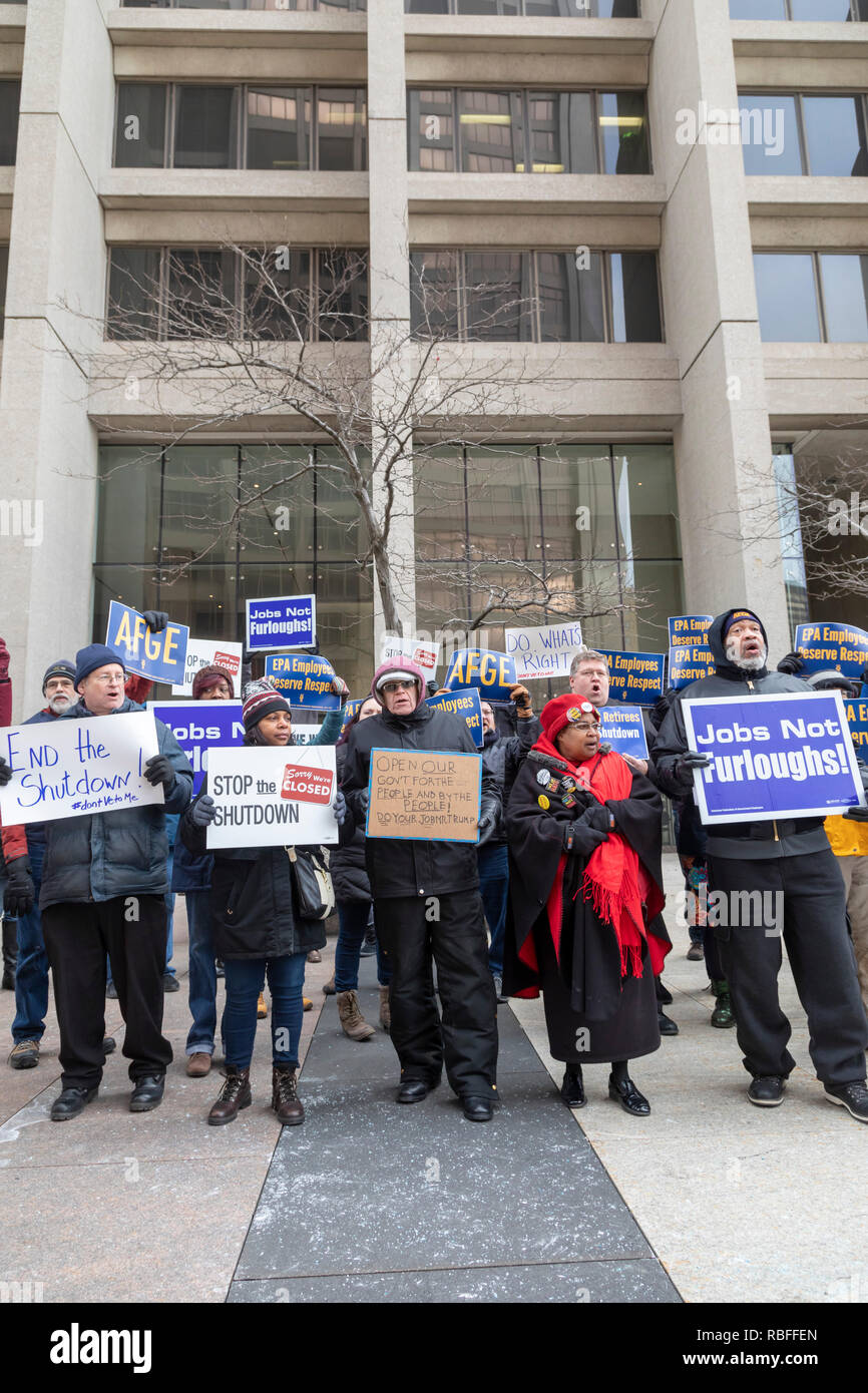 Detroit, Michigan USA - 10 January 2019 - Federal government employees rally at the federal McNamara Building to protest the partial government shutdown. The protest was led by the American Federation of Government Employees (AFGE). Many government agencies were closed after Congress would not agree to President Trump's demand for $5 billion to build a wall along the Mexican border. Credit: Jim West/Alamy Live News Stock Photo