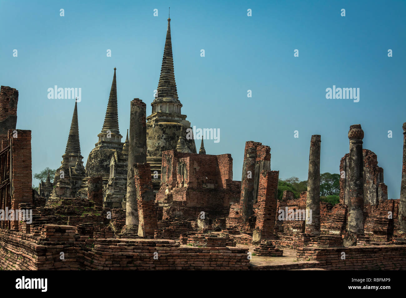 AYUTTHAYA THAILAND Ruins And Antiques At The Ayutthaya Historical Park ayutthaya-thailand-ruins-and-antiques-at-the-ayutthaya-historical-park
