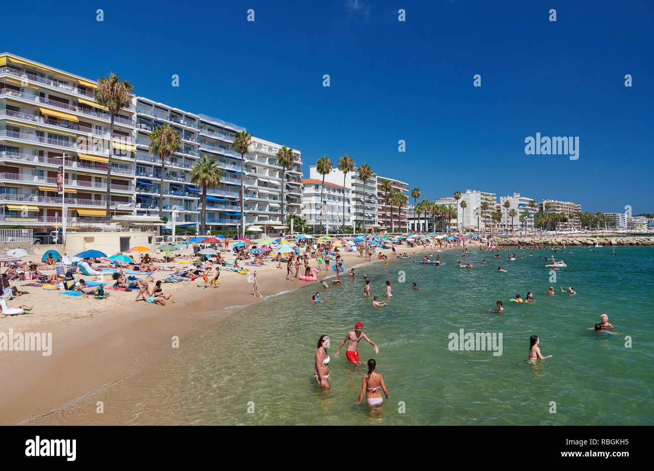 Page 3 - Beach Juan Les Pins High Resolution Stock Photography and Images -  Alamy