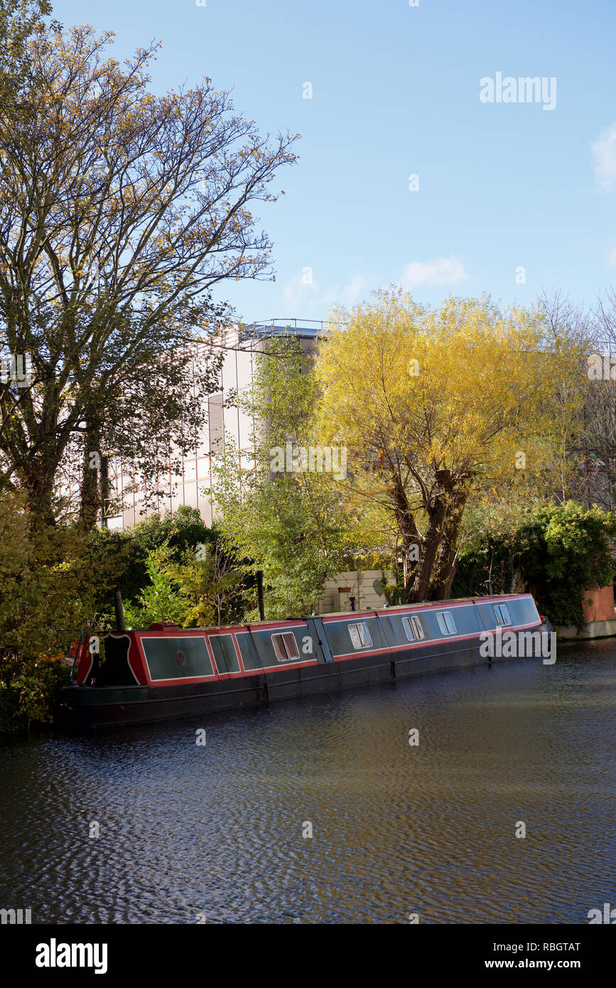 Modern narrow boat hi-res stock photography and images - Alamy