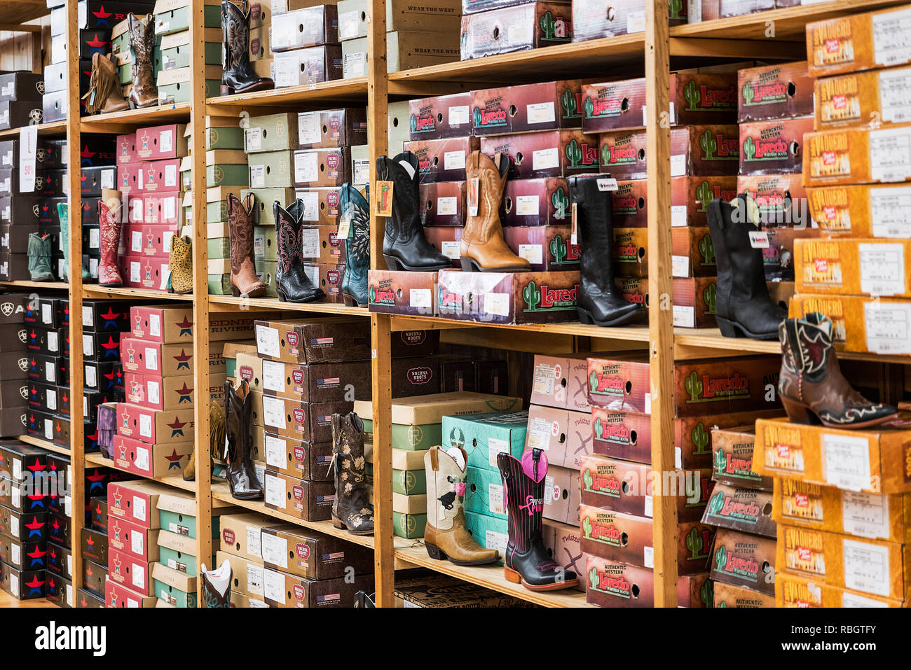 Store cowboy boot display, Nashville, Tennessee, USA. Stock Photo