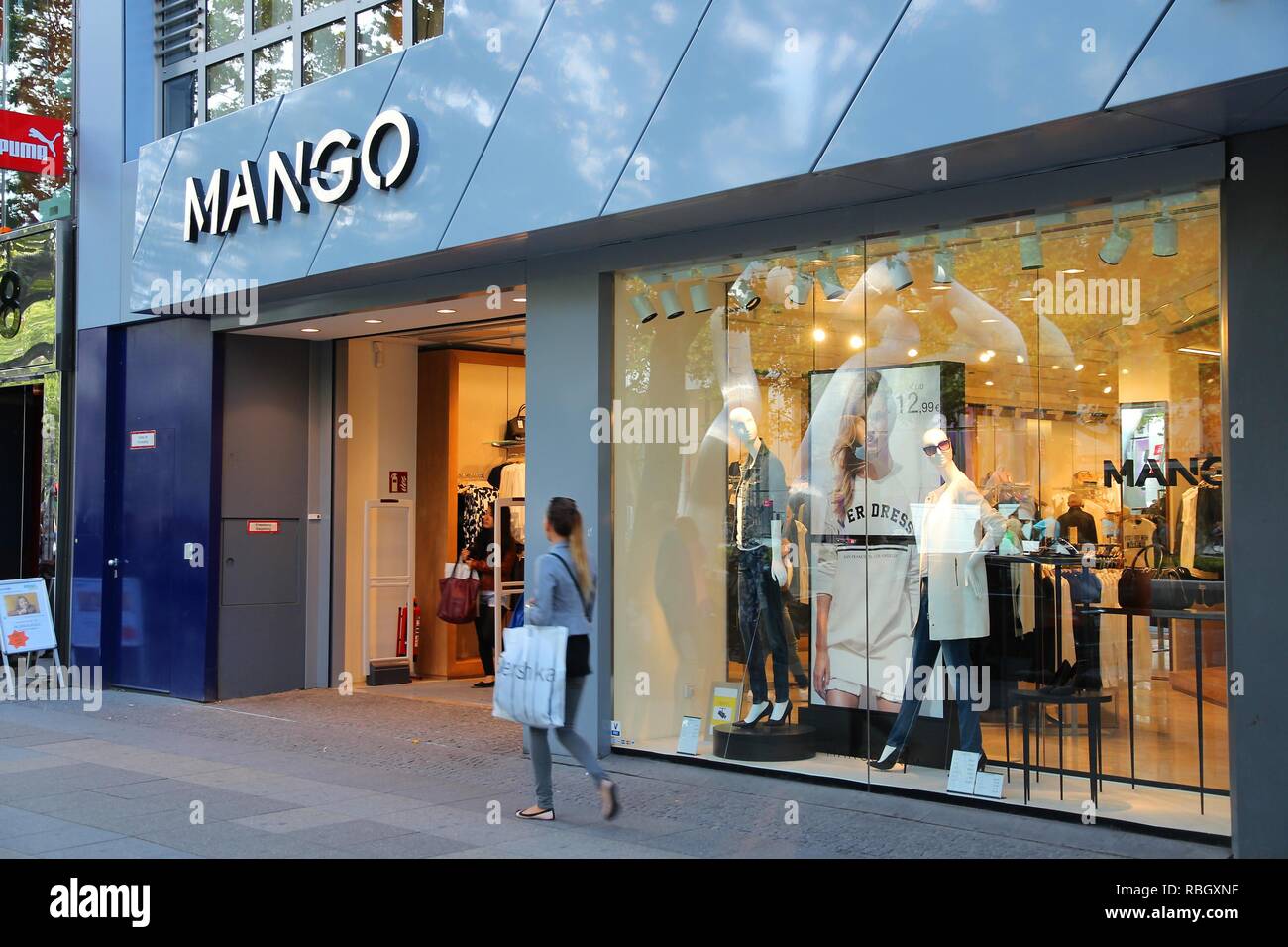 Mango fashion hi-res stock photography and images - Alamy