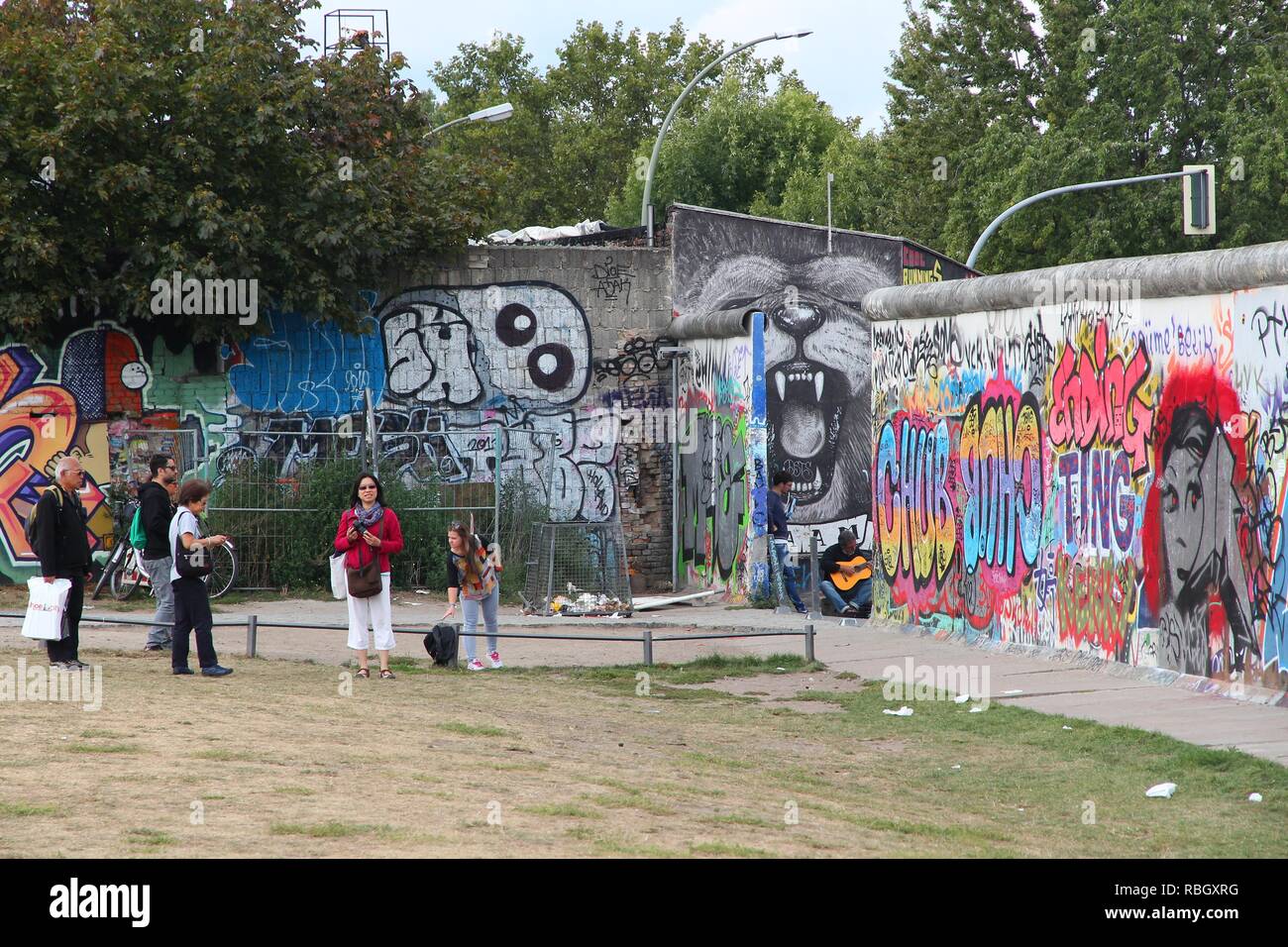 Berlin Germany August 26 2014 People Visit The Berlin Wall