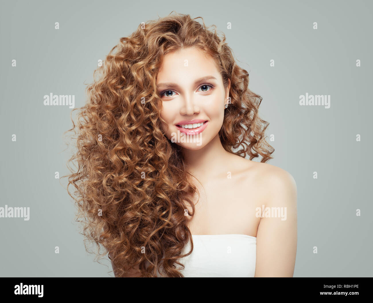 Permed curly hair hi-res stock photography and images - Alamy