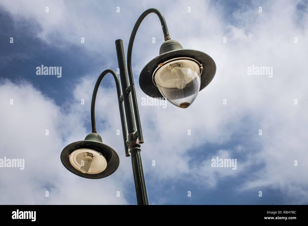 Two post sales light bulb