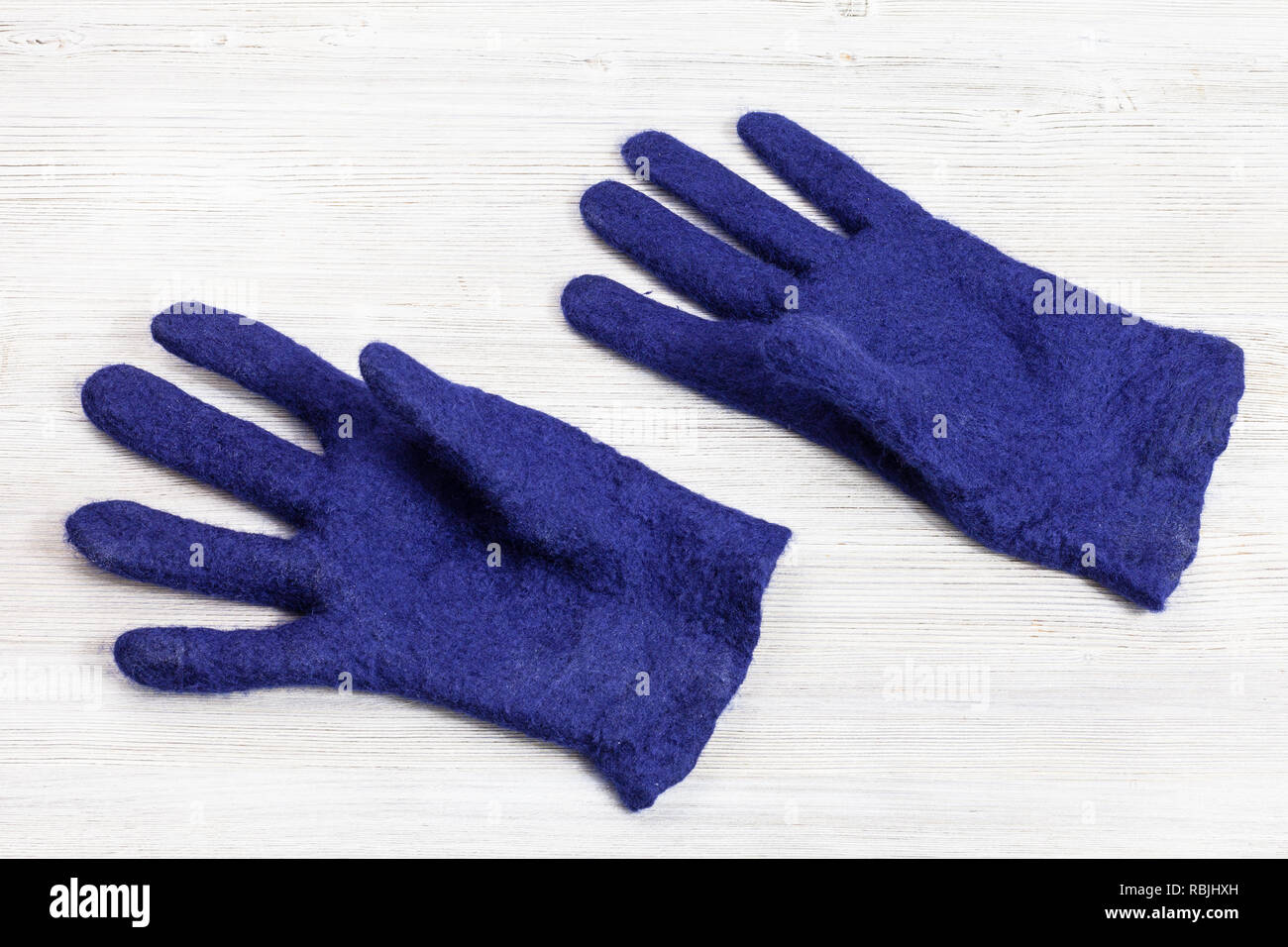 Drying gloves hires stock photography and images Alamy