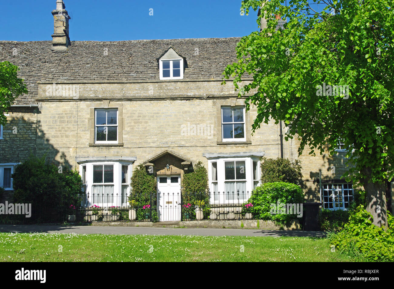 Cottage, Burford, Cotswold, Oxfordshire Stock Photo Alamy