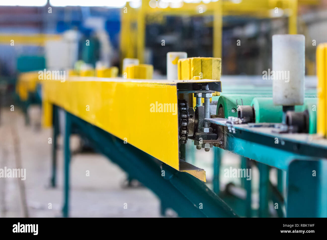 Detail of rollers of an aluminium extrusion profile roller runout table
