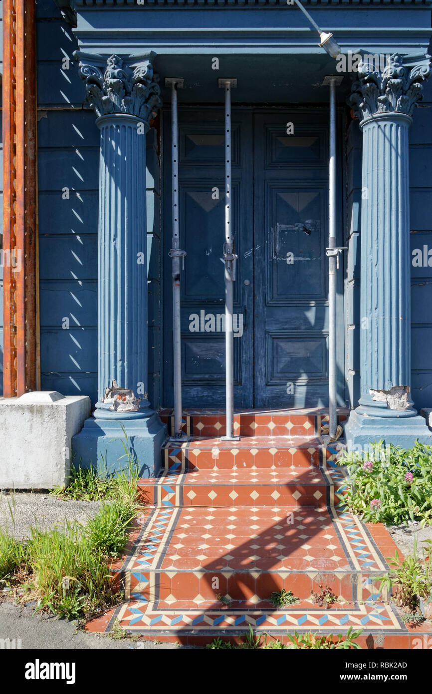 Earthquake damage to a doorway and columns, Lyttelton, Christchurch, New Zealand Stock Photo Alamy