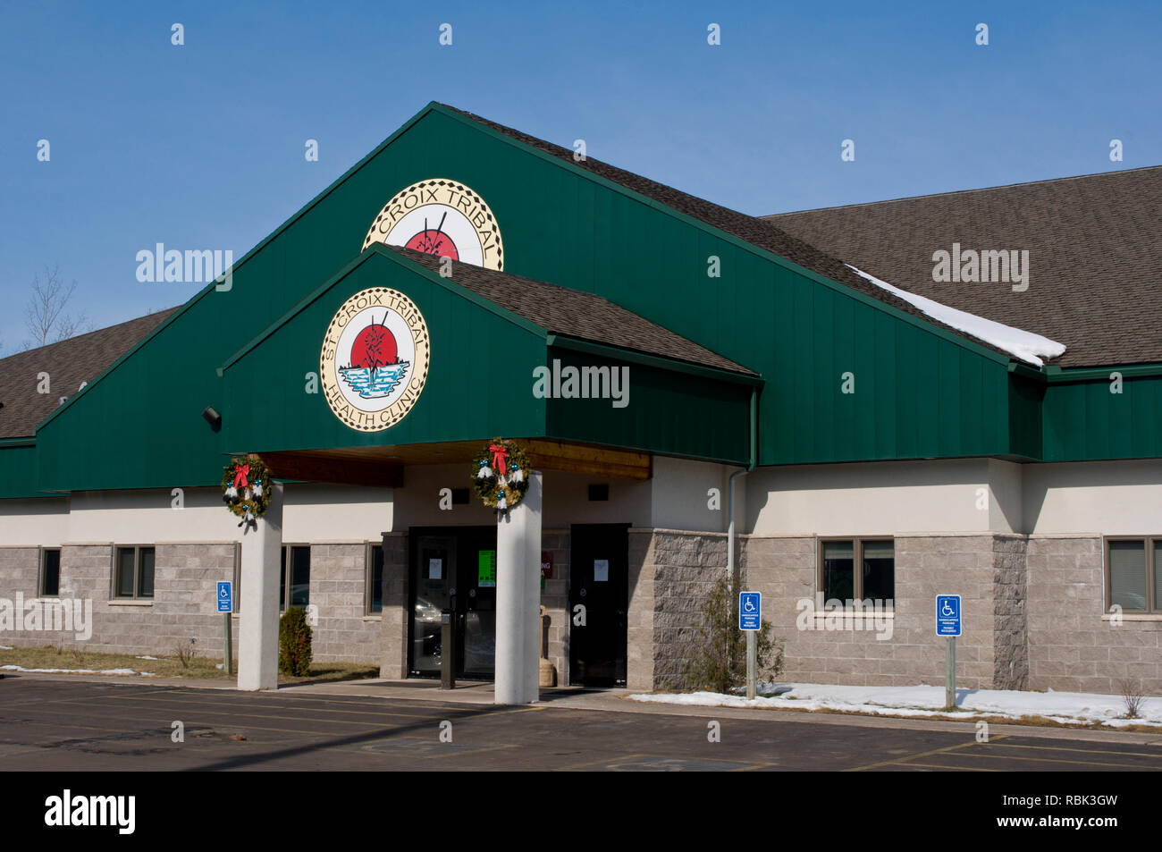Hertel, Wisconsin. St. Croix Tribal Health Clinic. Serving American Indians and Alaska Natives to the highest possible level of health care possible. Stock Photo