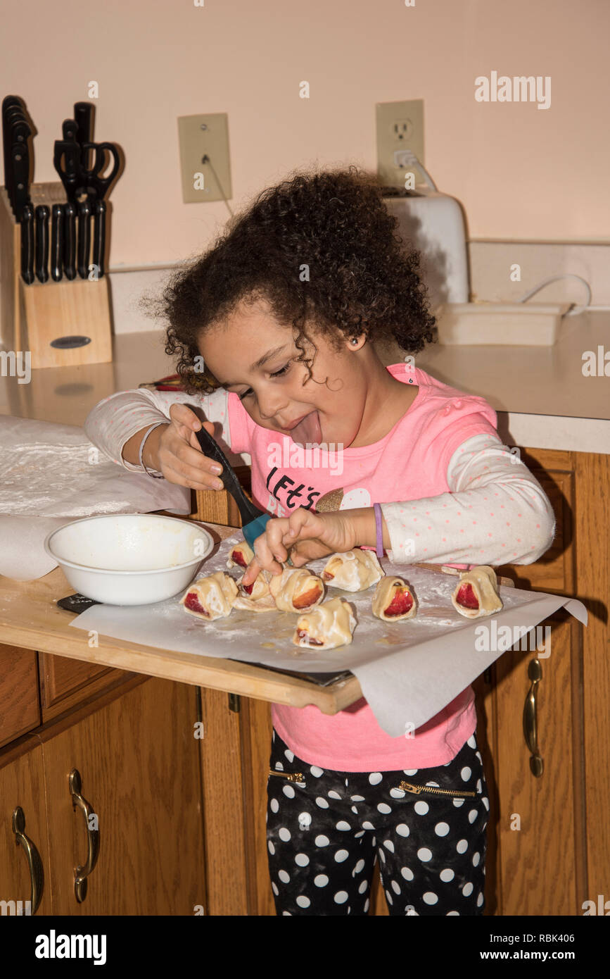 Child concentrating hires stock photography and images Alamy