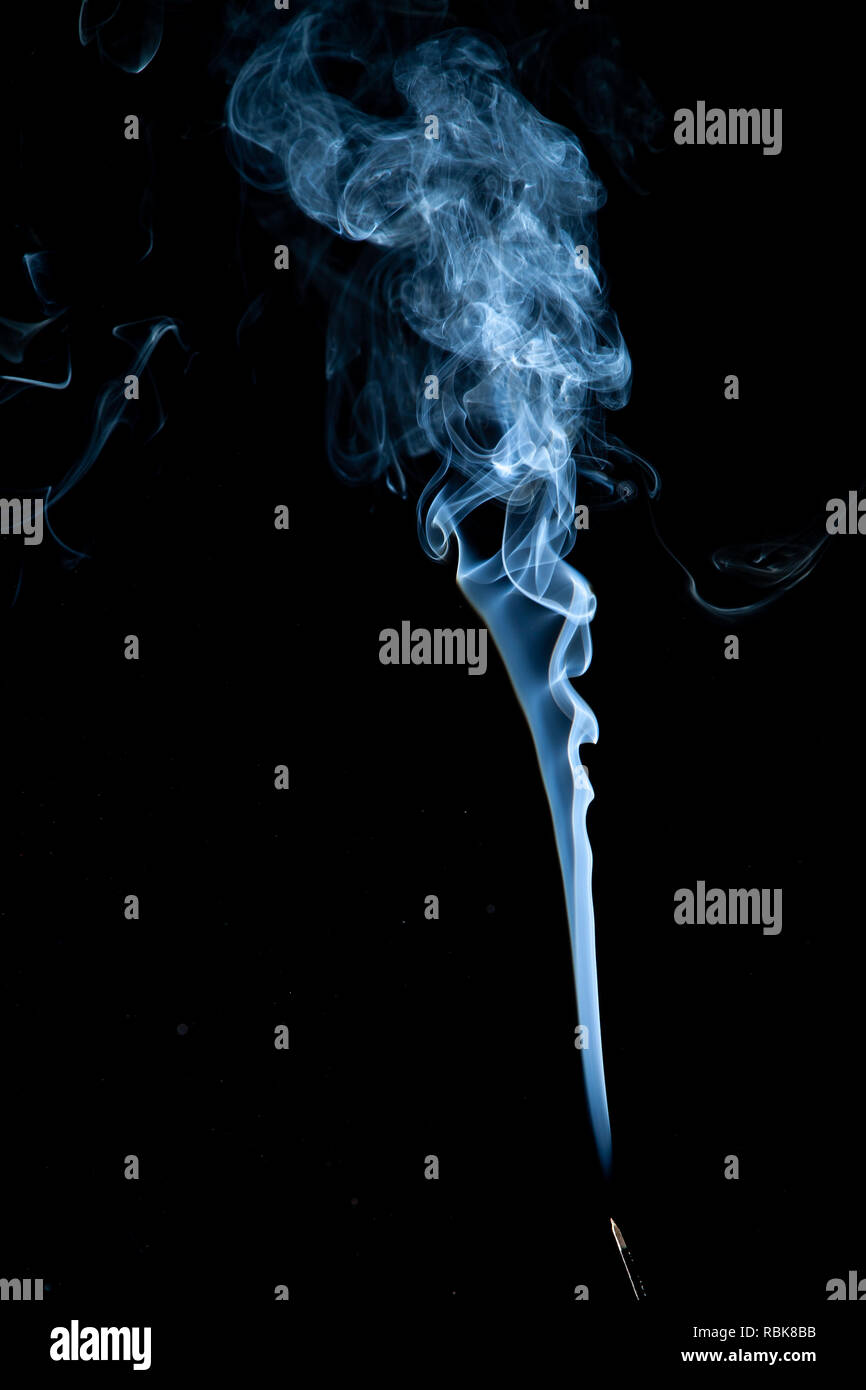 Black and white smoke background hi-res stock photography and images ...