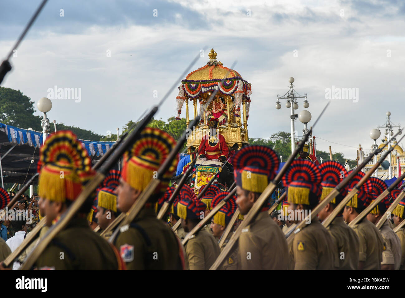 Indian police parade in traditional uniform for Mysore Dussehra ...