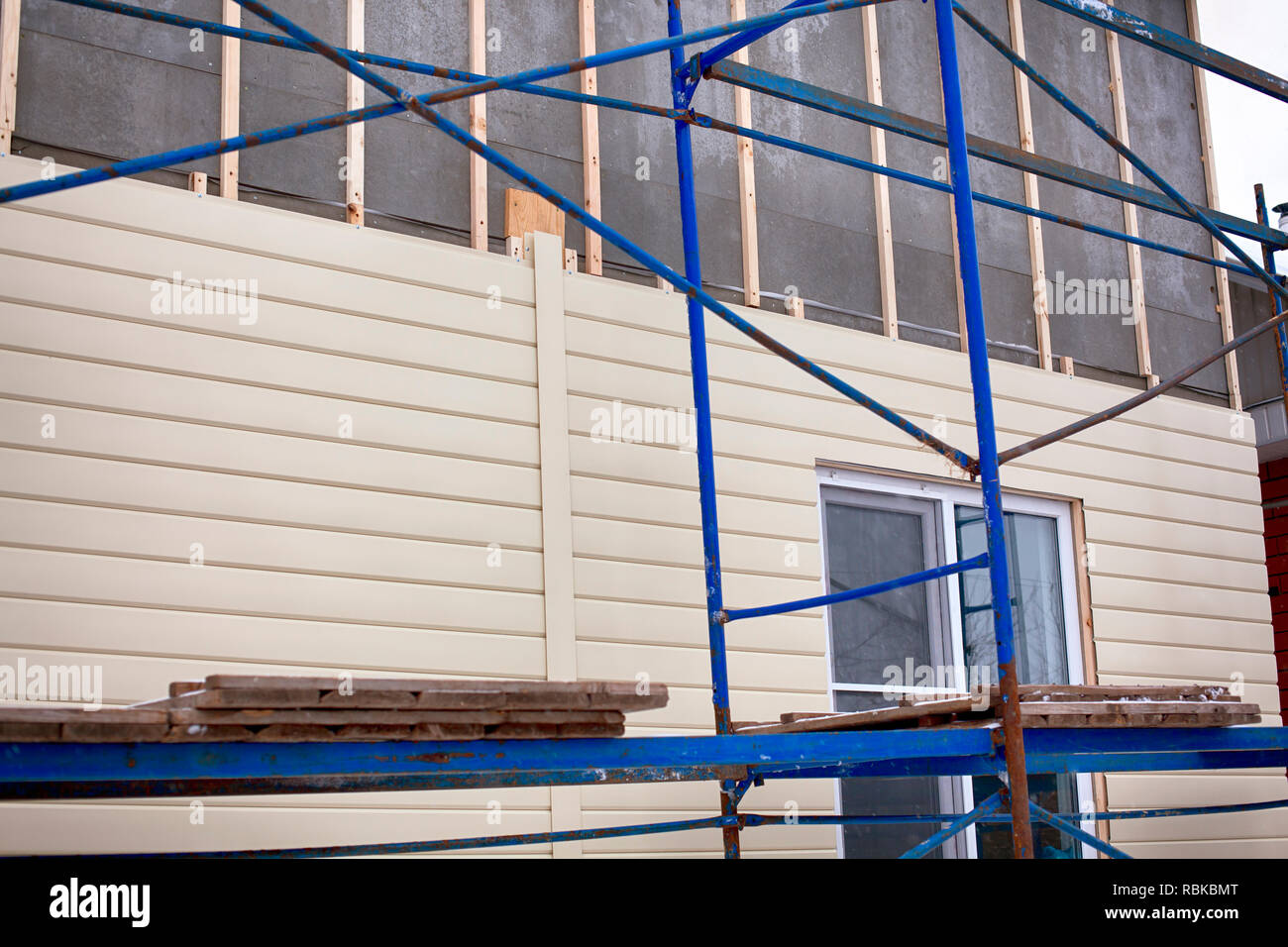 Scaffolding around house hires stock photography and images Alamy