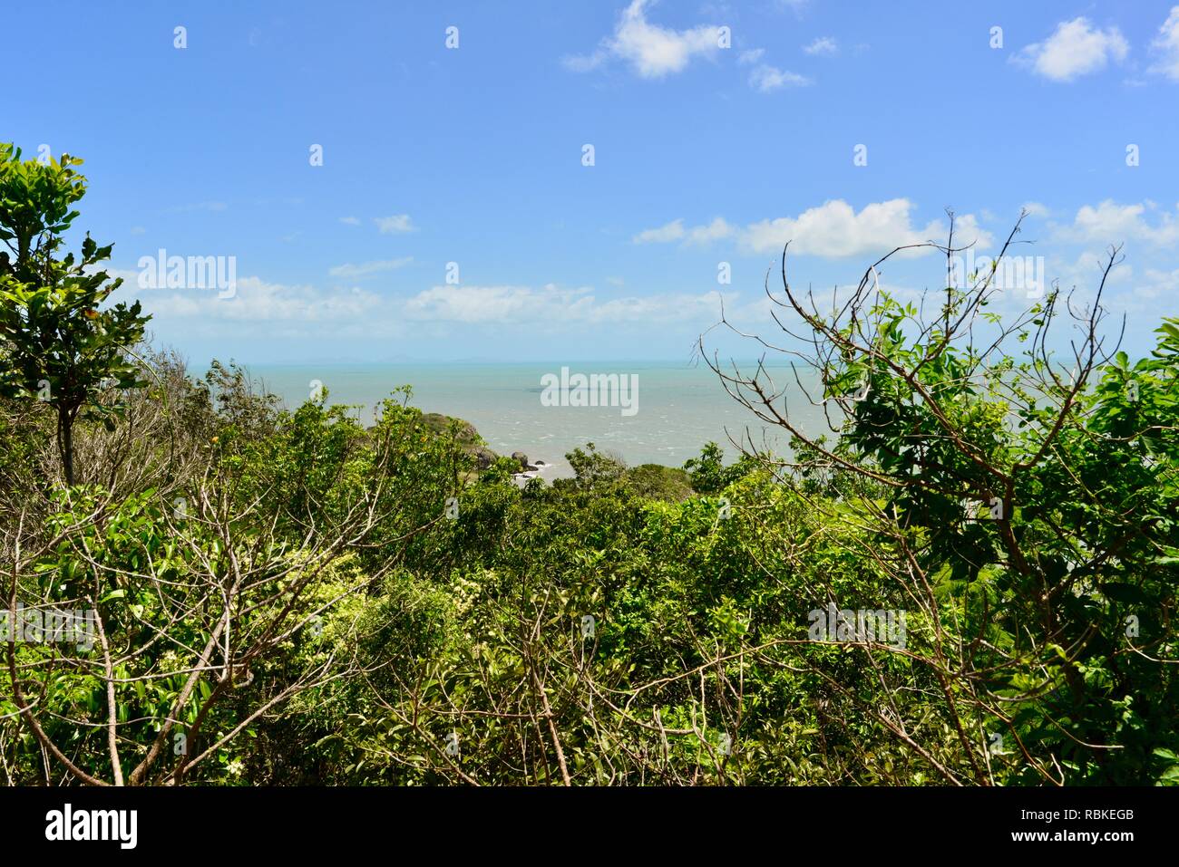 Andrews point lookout, Hiking through Cape Hillsborough National Park