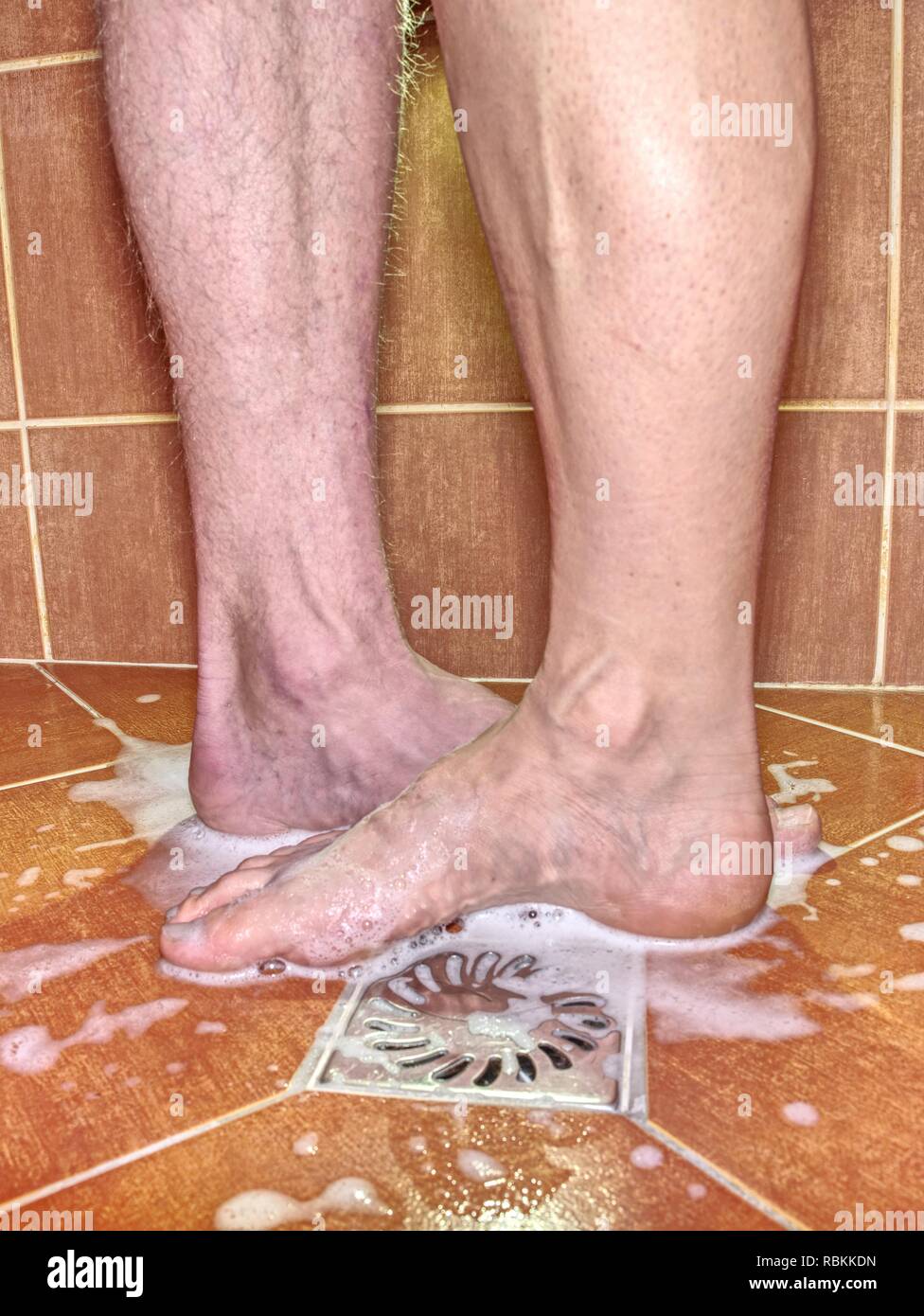 Girlfriends Showering Girlfriends Showering