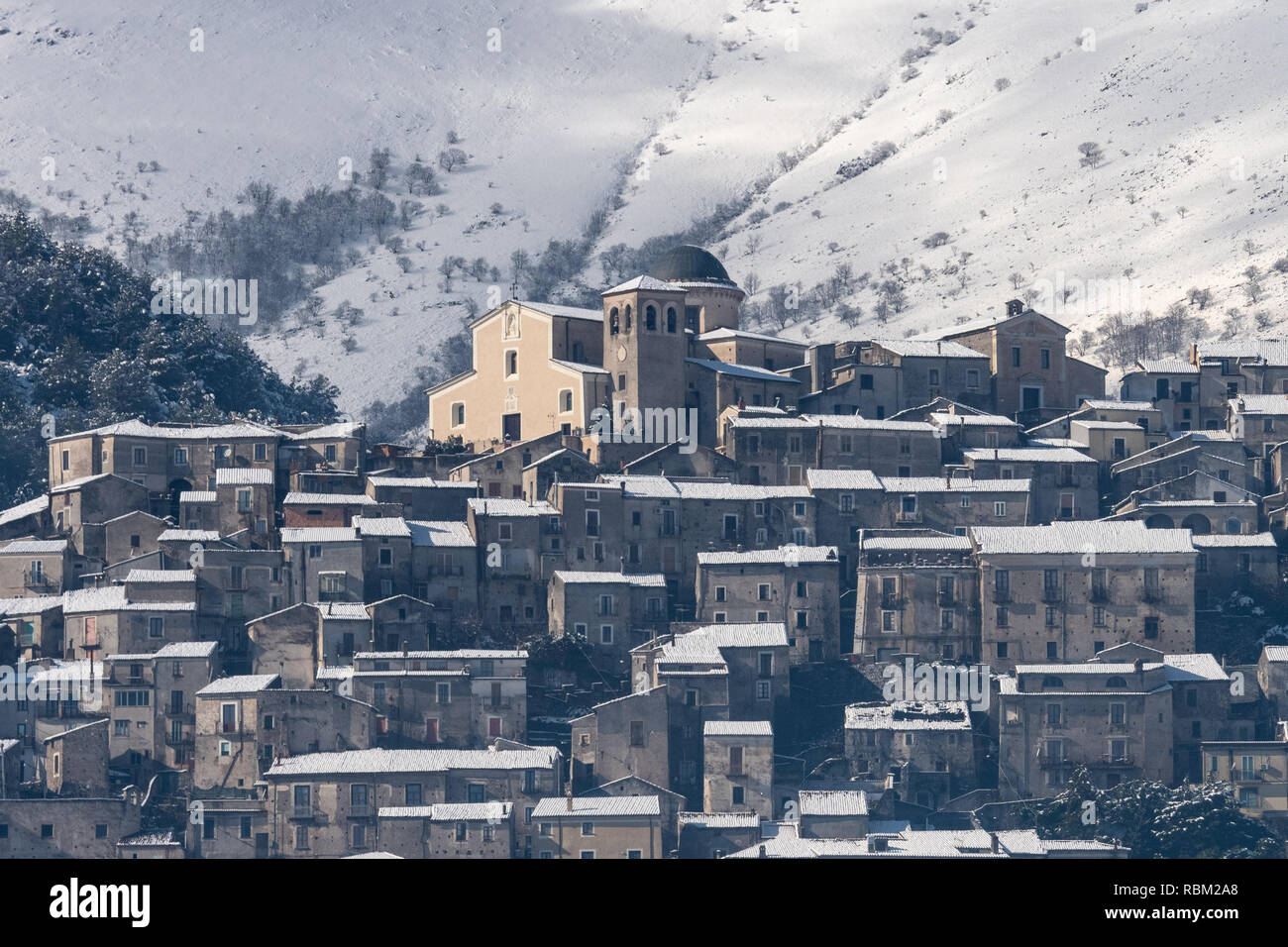 Morano Calabro, snow in Calabria, Pollino and Sila whitewashed after