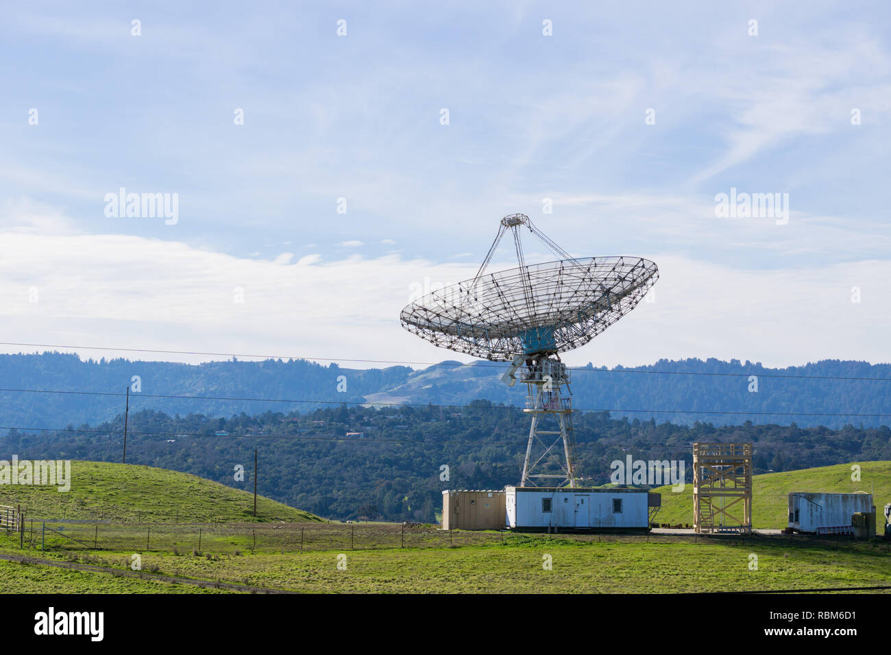 Large telecommunications antenna, California Stock Photo - Alamy