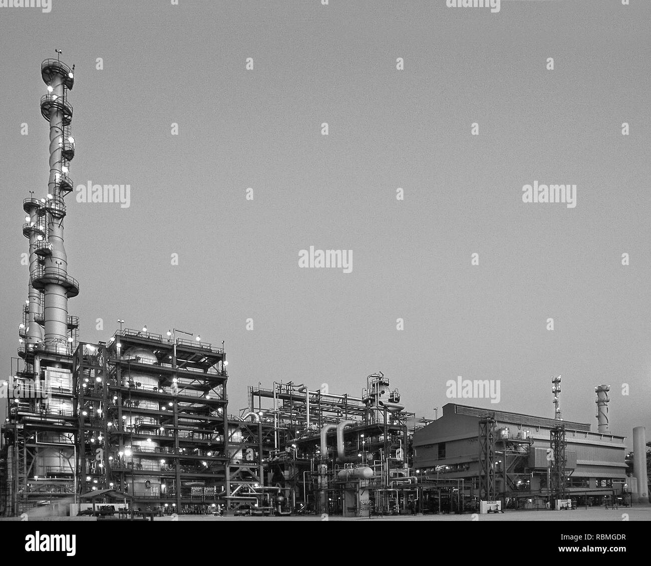 Oil refinery Black and White Stock Photos & Images Alamy