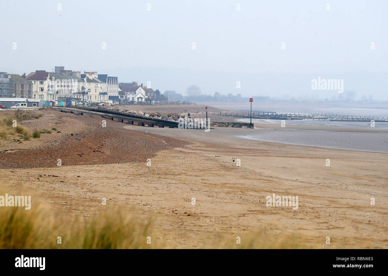 Greatstone beach hires stock photography and images Alamy