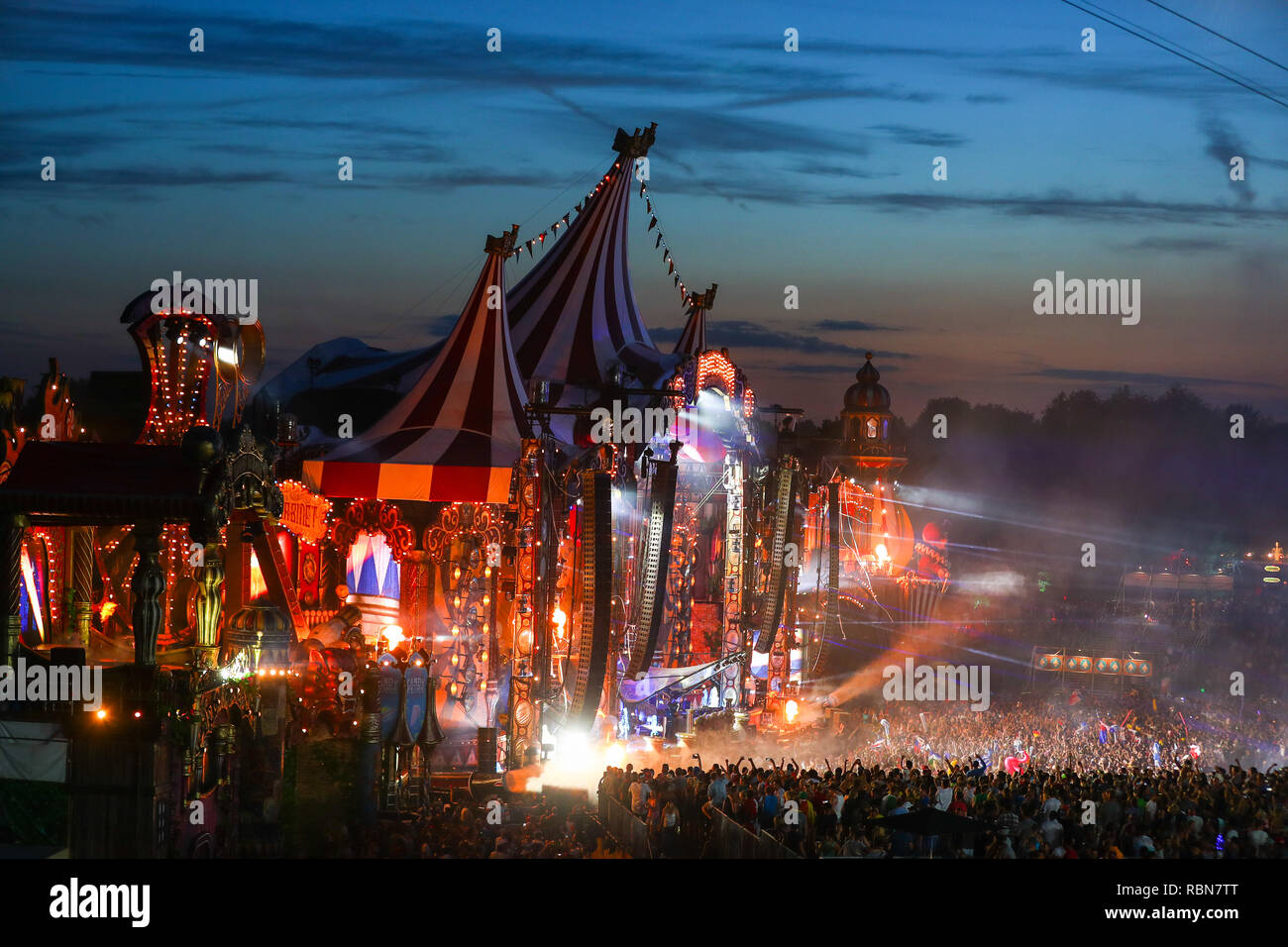 overview of Tomorrowland festival, the number one rated electronic