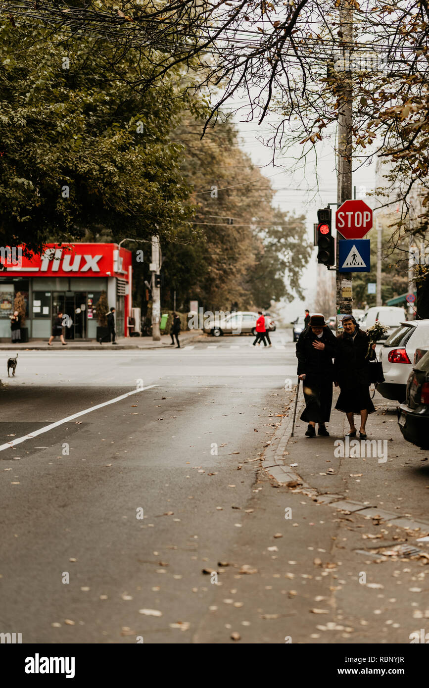 Old ladies walking hi-res stock photography and images - Alamy