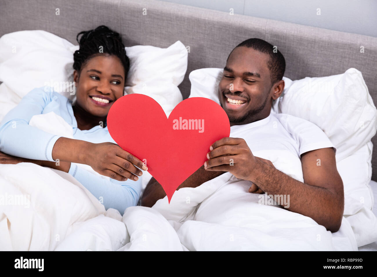 Black young couple house hi-res stock photography and images - Alamy