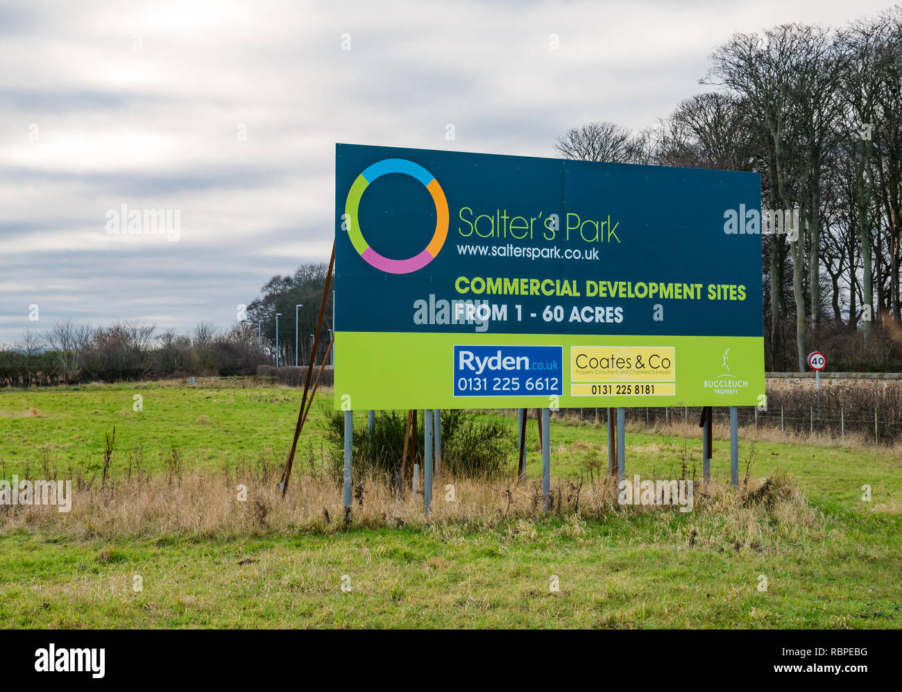 Advertisement billboard hoarding hires stock photography and images