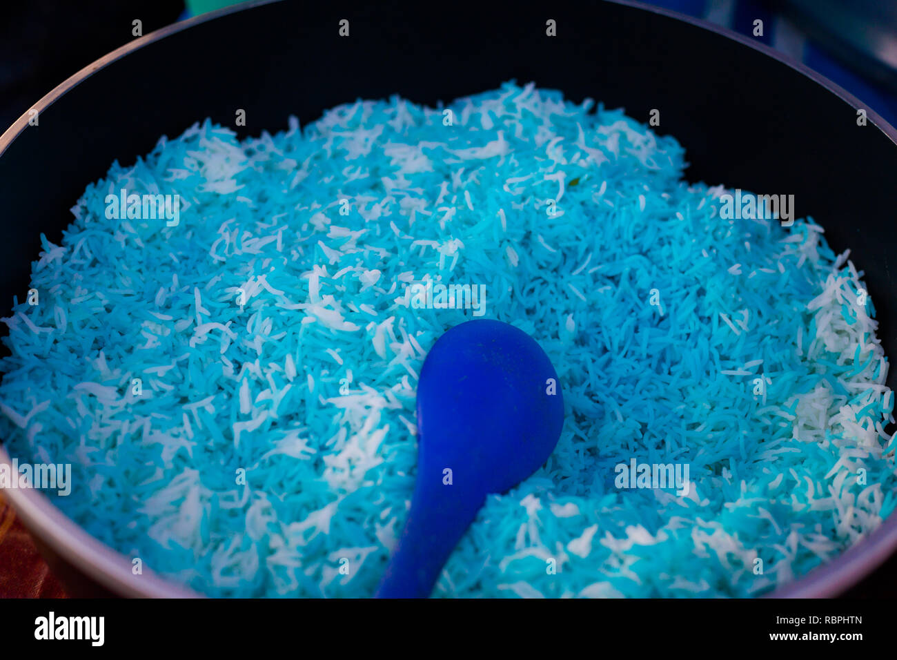 Рис вечно синий. Blue rice. Голубой рис. Рис в синих коробках. Blue rice.