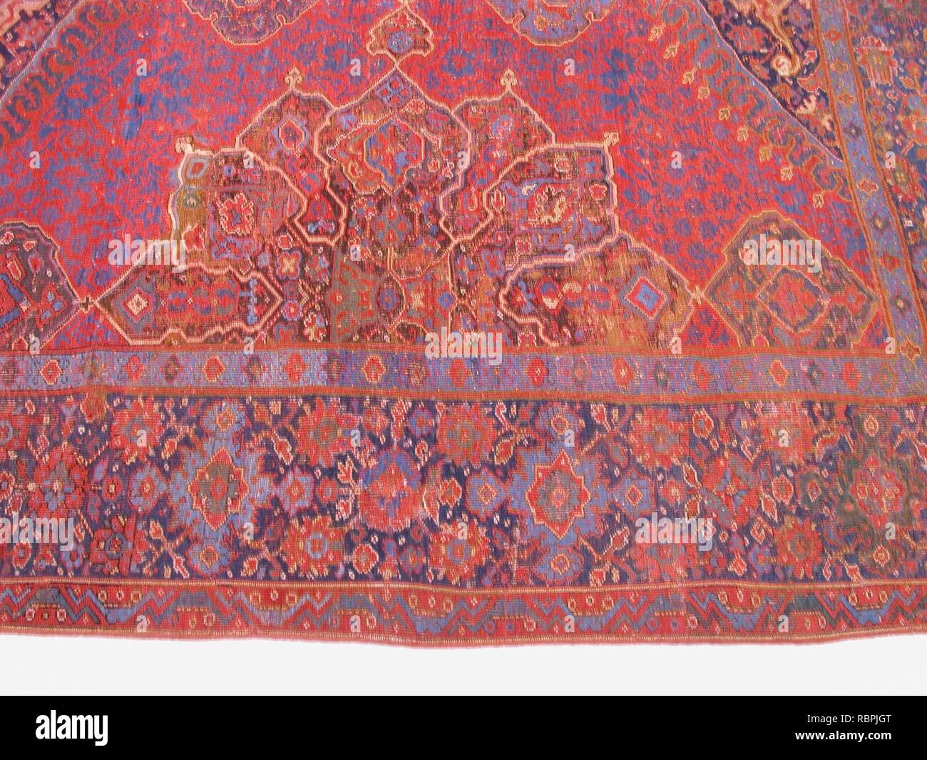 Usekh Pattern Ushak carpet hi-res stock photography and images - Alamy