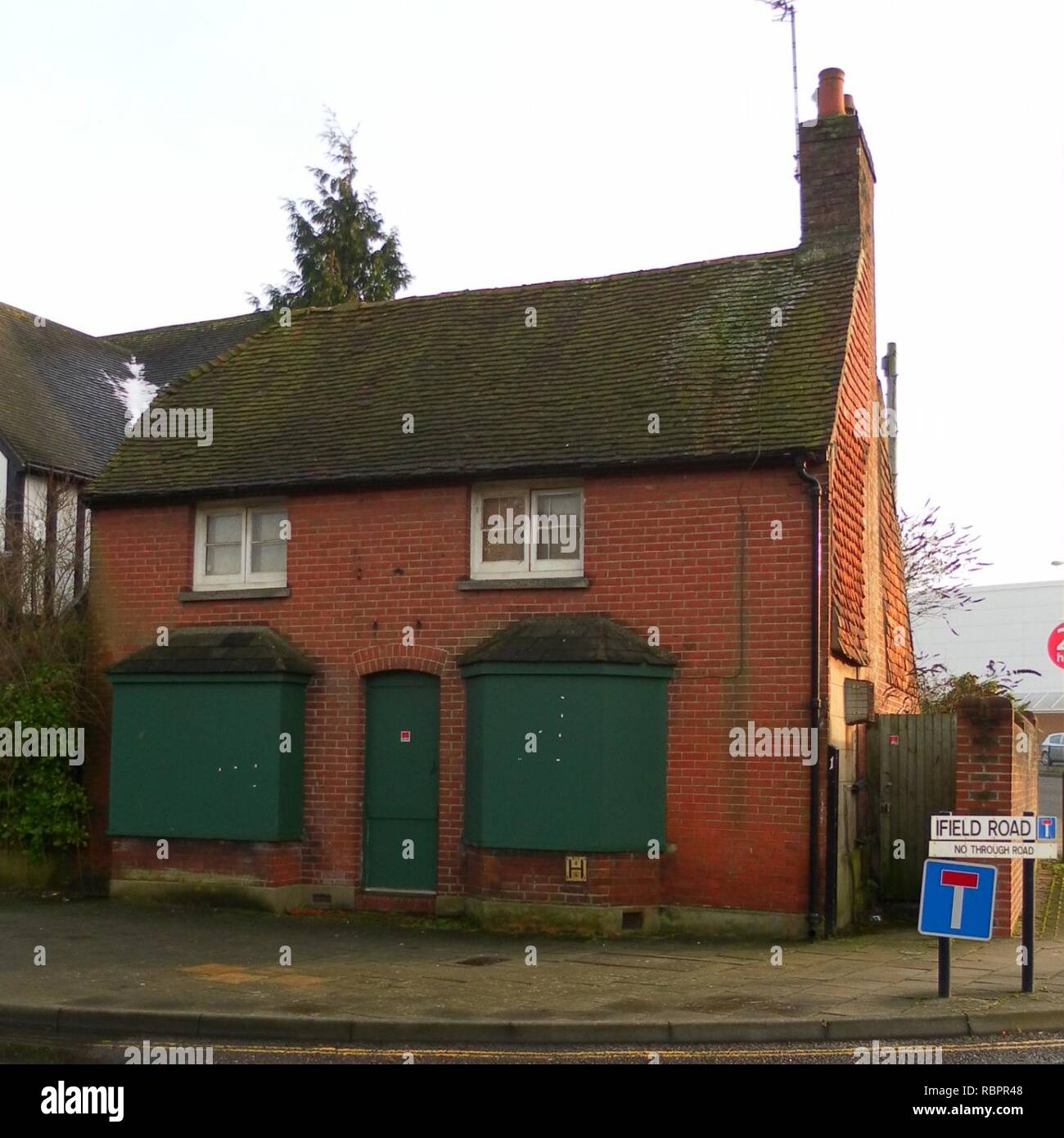 Ifield crawley hires stock photography and images Alamy