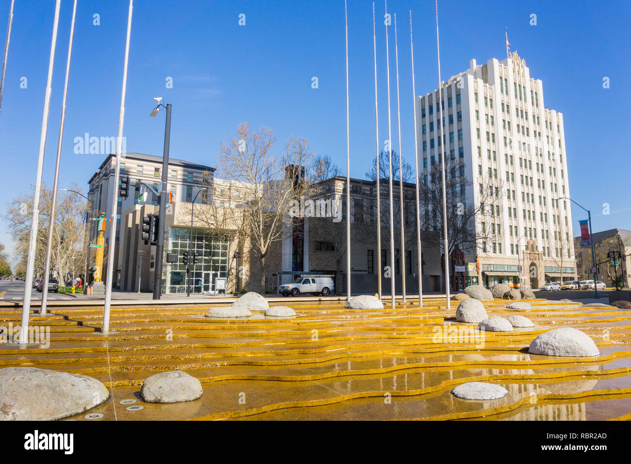 The water fountain in frot of the modern City Hall building of San José, Silicon Valley, California Stock Photo