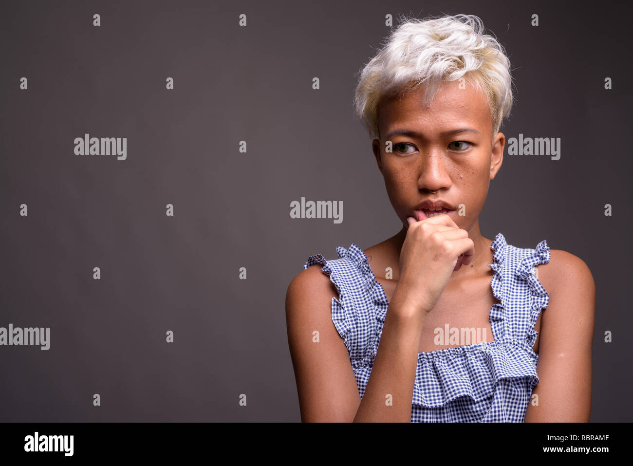 Portrait asian woman sad face hi-res stock photography and images - Alamy