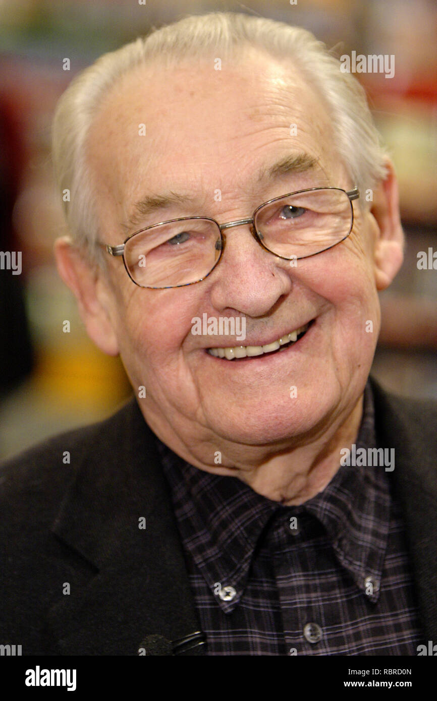 Warsaw, Mazovia / Poland - 2006/03/12: Andrzej Wajda - polish filmmaker, film director, theatre director and producer in a press meeting with media Stock Photo